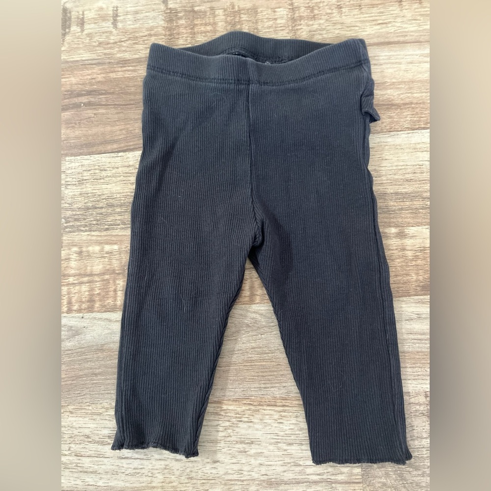 H&M Washed Black Ruffle Butt Rib Leggings 2-4 Months